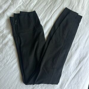 Black zip Vuori leggings
